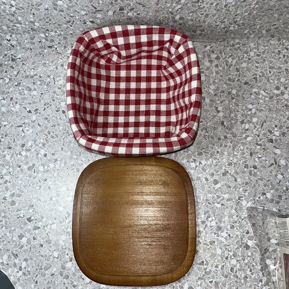 Heritage Mint Ltd Canadian Maple Basket With Lid & Liner Red & White Checkered - Picture 13 of 16